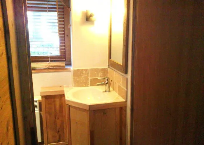 Three Bedroomed Lejlighed *